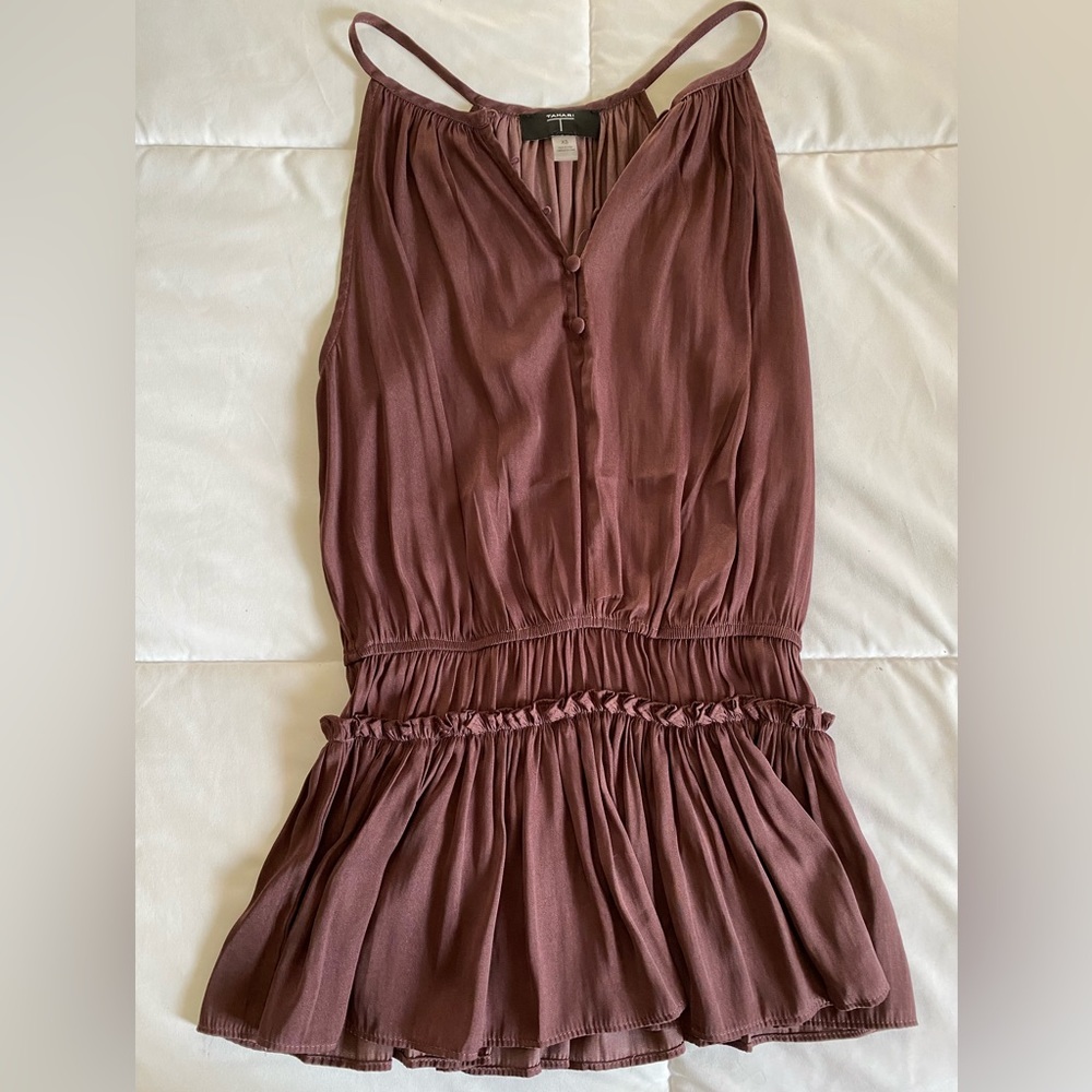 Tahari tank XS